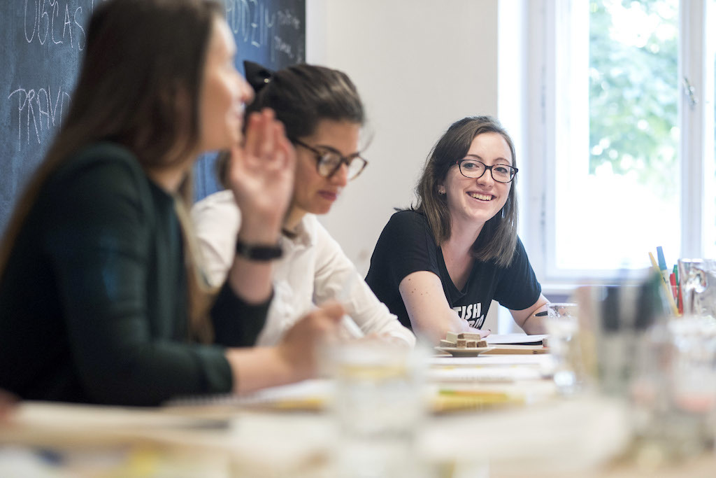 Intensive In-CLASS & ONLINE GROUP CZECH CourseS